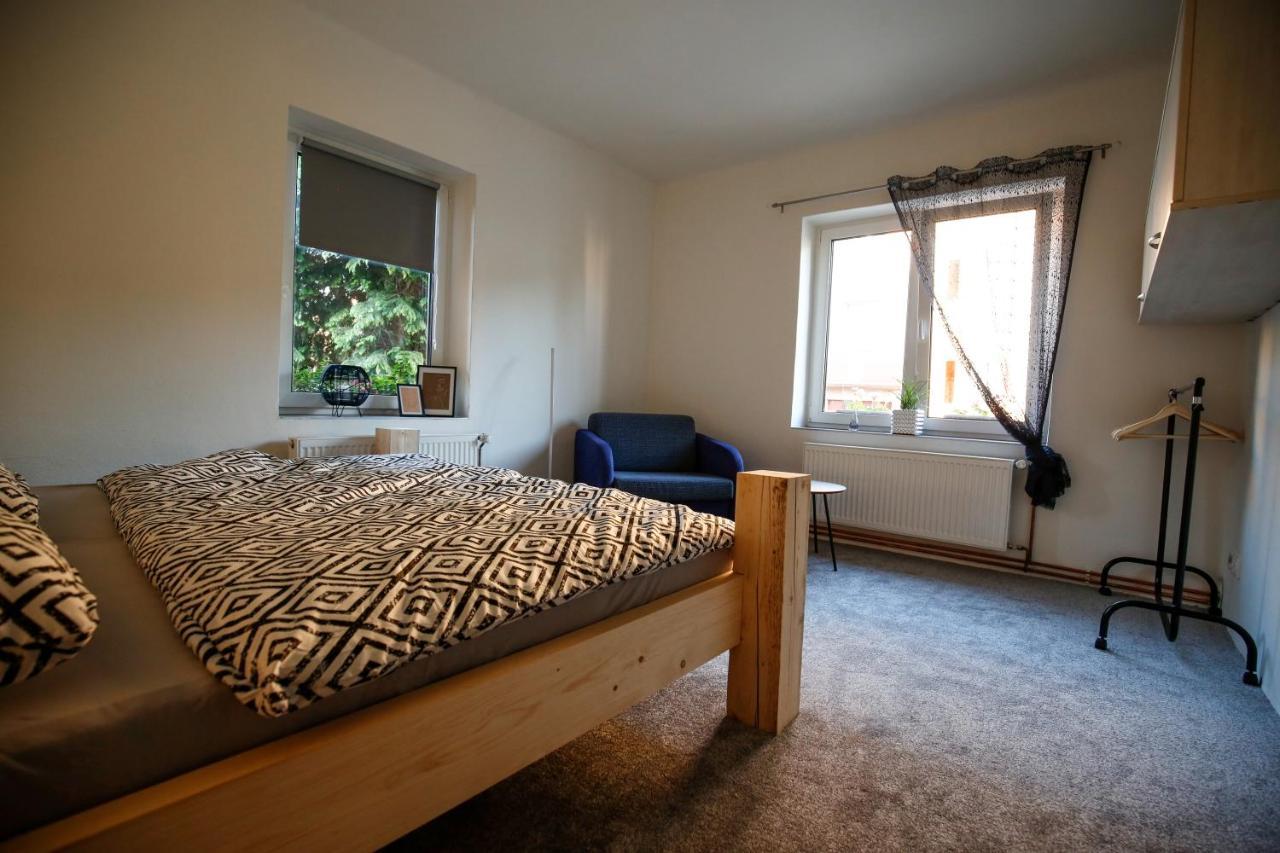 Apartman Devade Se Dvema Loznicemi A Wifi Pripojenim Trutnov Bagian luar foto